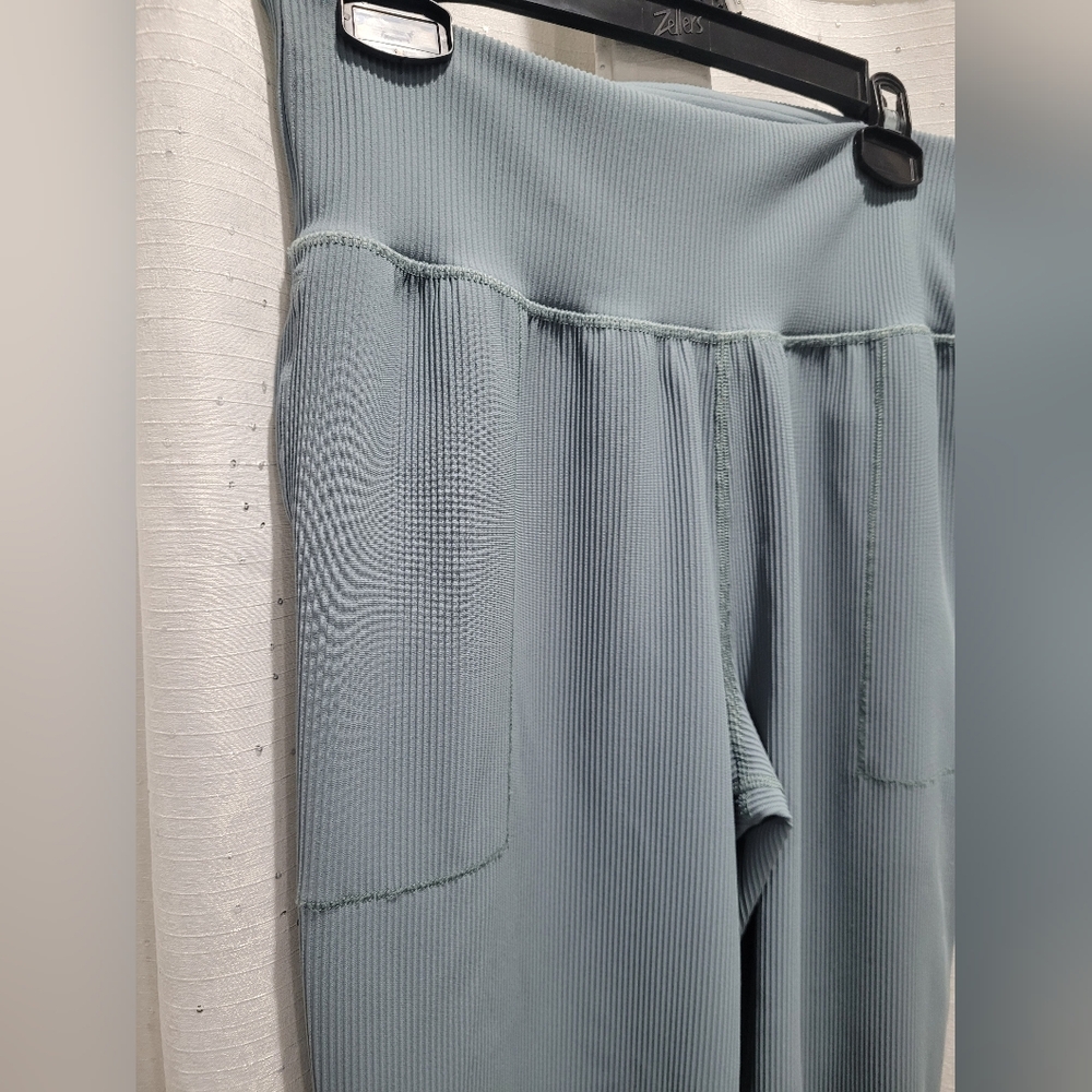 Athleta Women's Teal Blue Salutation Rib High Rise Jogger Size Large. - Picture 6 of 11